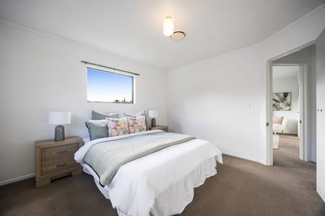 Photo of property in 40 Elliston Crescent, Stanmore Bay, Whangaparaoa, 0932