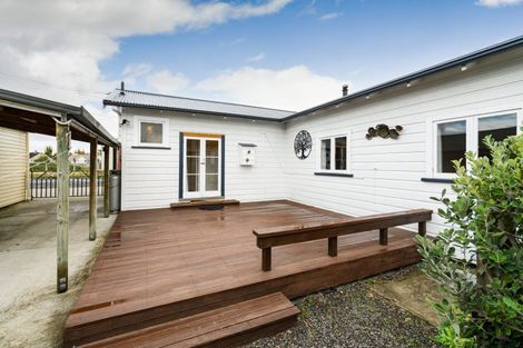 Photo of property in 25 Hunia Street, Marton, 4710