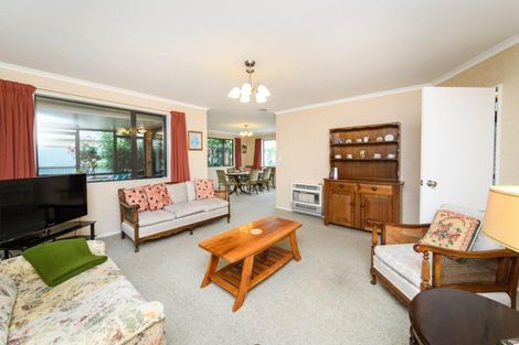 Photo of property in 3 Ronberg Street, Highbury, Palmerston North, 4412