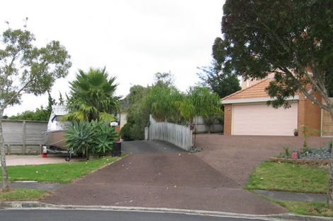 Photo of property in 13 Princess Maria Place, Massey, Auckland, 0614