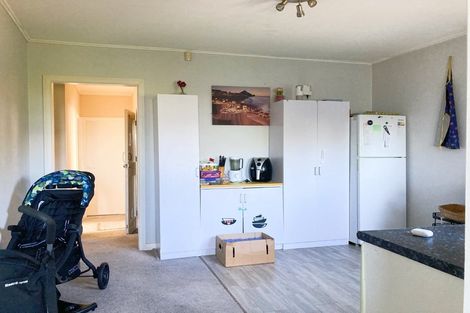 Photo of property in 70 Forest Hill Road, Henderson, Auckland, 0612