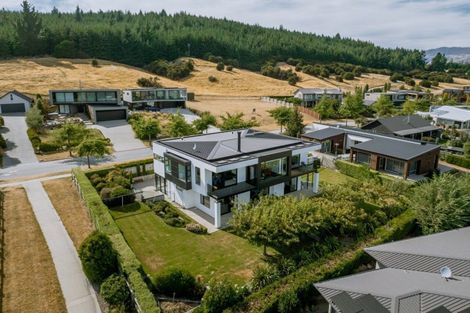 Photo of property in 47 Forest Heights, Wanaka, 9305