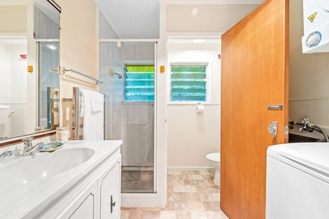 Photo of property in 19 Clinton Road, Tawharanui Peninsula, Warkworth, 0986