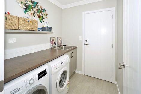 Photo of property in 5 Lomay Place, Te Puke, 3119