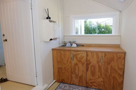 Photo of property in 16 Renown Road, Raumati South, Paraparaumu, 5032