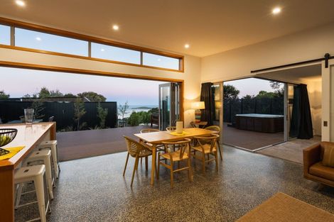 Photo of property in 37 Totara Close, Taieri Mouth, 9091