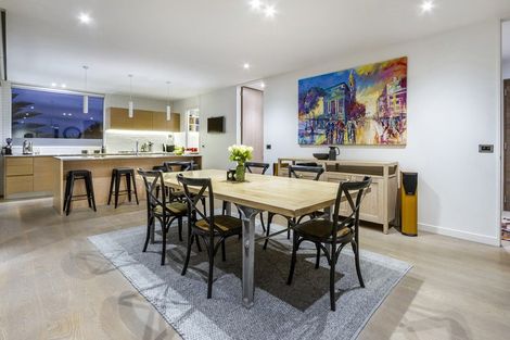 Photo of property in 21 Ocean View Road, Milford, Auckland, 0620