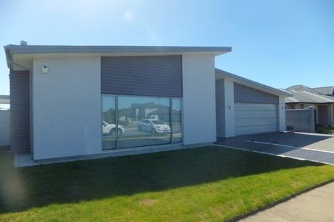 Photo of property in 12 O'dea Place, Burnside, Christchurch, 8053
