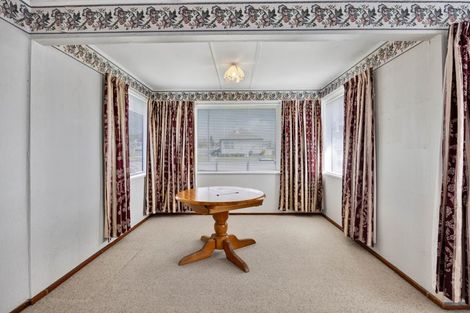 Photo of property in 8 Essex Street, Stratford, 4332