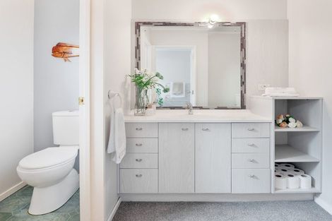 Photo of property in 1/21 Rawhiti Road, Manly, Whangaparaoa, 0930