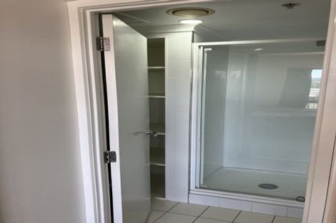 Photo of property in The Rennaissance, 13h/18 Ronwood Avenue, Manukau, Auckland, 2104