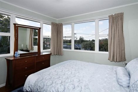 Photo of property in 18 Whittle Place, New Windsor, Auckland, 0600