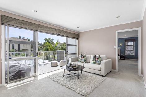 Photo of property in 14 Tranquility Rise, Mellons Bay, Auckland, 2014