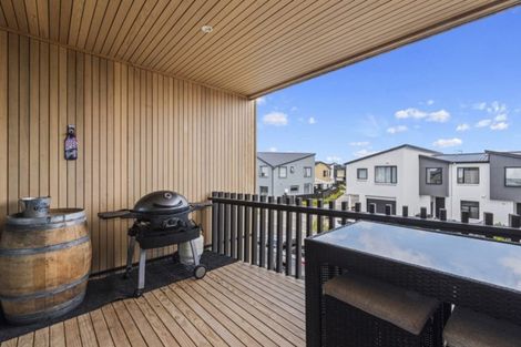 Photo of property in 3 Frank Gill Road, Hobsonville, Auckland, 0616