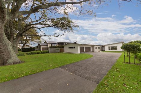 Photo of property in 12 Grand Oaks Drive, Awapuni, Palmerston North, 4412