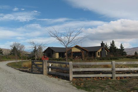 Photo of property in 9 Roberts Drive, Cromwell, 9310