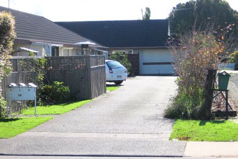 Photo of property in 2/59 Riverside Road, Orewa, 0931
