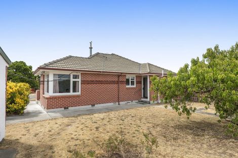 Photo of property in 30 Cuffs Road, Wainoni, Christchurch, 8061