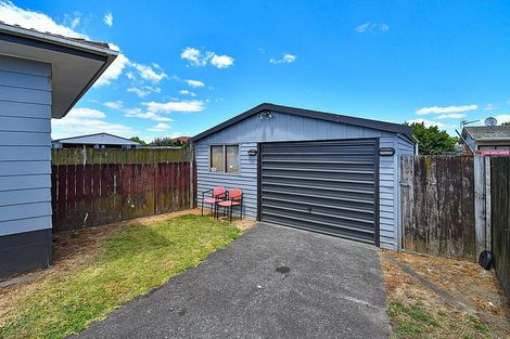 Photo of property in 74 Burundi Avenue, Clendon Park, Auckland, 2103
