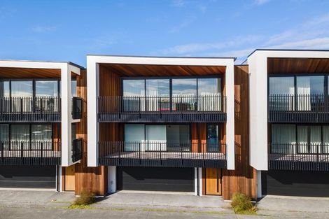 Photo of property in 3/1157 South Road, Oakura, 4314