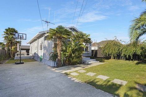 Photo of property in 8a Bains Avenue, Hamilton East, Hamilton, 3216