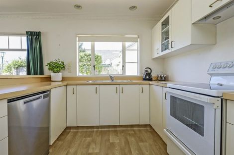 Photo of property in 1b Knightsbridge Place, Taradale, Napier, 4112