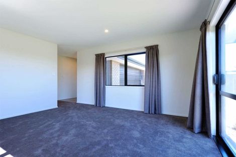 Photo of property in 32 Wallingford Crescent, Rolleston, 7615