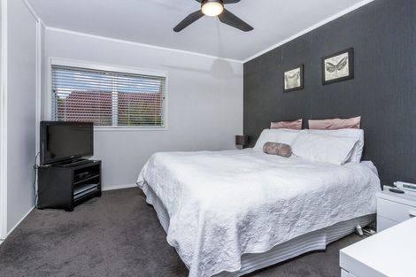 Photo of property in 15 Welland Place, Hillcrest, Auckland, 0627