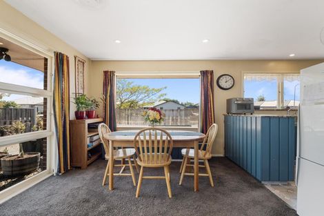 Photo of property in 88 Bickerton Street, Wainoni, Christchurch, 8061