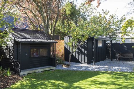 Photo of property in 180 Fendalton Road, Fendalton, Christchurch, 8052