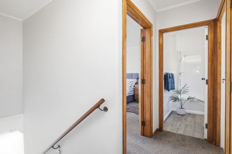 Photo of property in 8a-8b Devon Place, Cannons Creek, Porirua, 5024