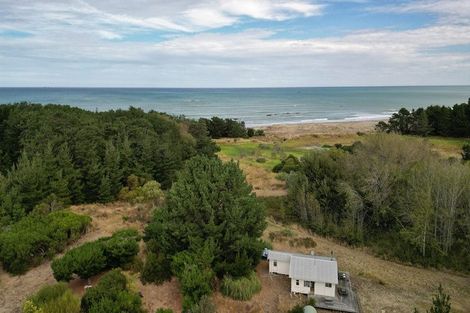 Photo of property in 106 Orui-riversdale Road, Riversdale Beach, Masterton, 5872