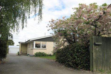 Photo of property in 25 Main North Road, Woodend, 7610