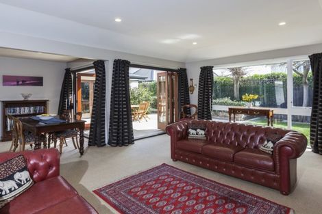 Photo of property in 17 Mcdougall Avenue, St Albans, Christchurch, 8014