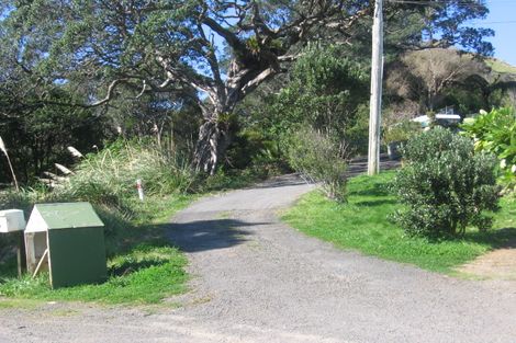 Photo of property in 32 Black Jack Road, Kuaotunu, Whitianga, 3592