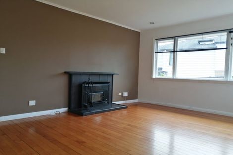 Photo of property in 32 Hamlin Road, Mount Wellington, Auckland, 1060