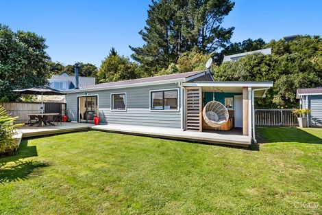 Photo of property in 11 Mcmanaway Grove, Stokes Valley, Lower Hutt, 5019