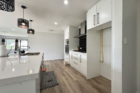 Photo of property in 33 Hopkirk Avenue, Wallaceville, Upper Hutt, 5018