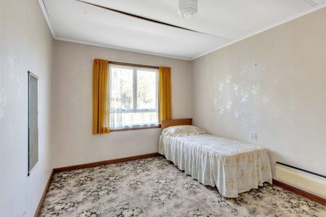 Photo of property in 27 South Road, Moturoa, New Plymouth, 4310