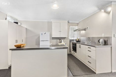Photo of property in 5 Coates Street, Tawa, Wellington, 5028