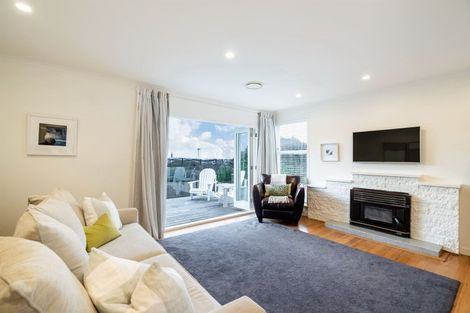Photo of property in 45 Birkdale Road, Birkdale, Auckland, 0626