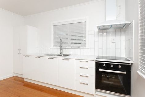 Photo of property in 147 Lancaster Road, Beach Haven, Auckland, 0626