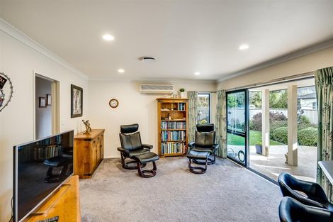 Photo of property in 17 Malbec Way, Greenmeadows, Napier, 4112