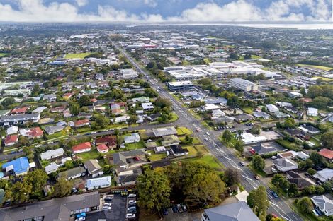 Photo of property in 1 Te Kanawa Crescent, Henderson, Auckland, 0610