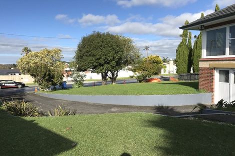 Photo of property in 12 Tiroroa Avenue, Te Atatu South, Auckland, 0610