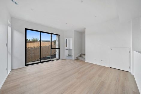 Photo of property in 6/17 Sunnyfield Crescent, Glenfield, Auckland, 0629