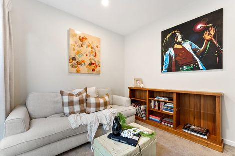 Photo of property in 31 Ascension Crescent, Orewa, 0931