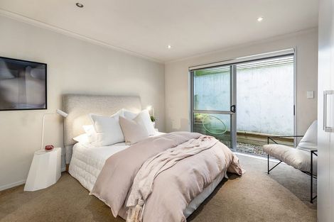 Photo of property in 1/123 The Parade, Island Bay, Wellington, 6023