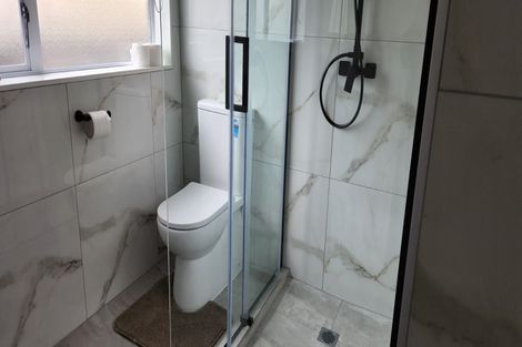 Photo of property in 6 Bolton Street, Blockhouse Bay, Auckland, 0600