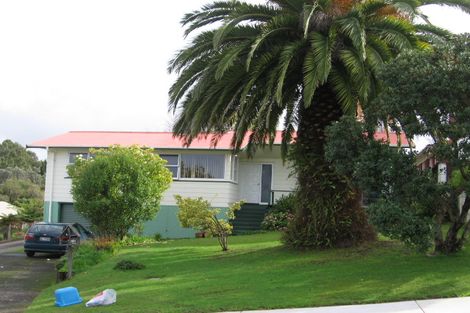 Photo of property in 25 Fairway Avenue, Red Beach, 0932